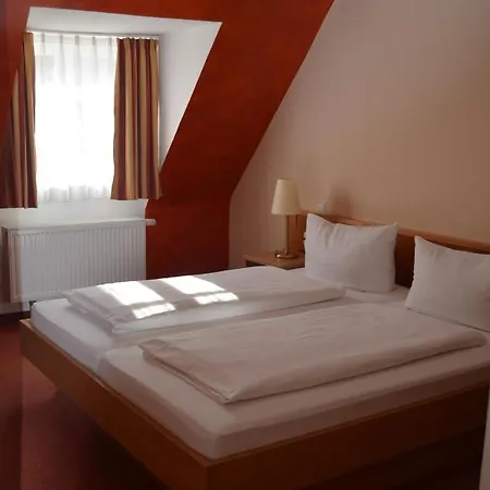 Zum Goldenen Mann 3*