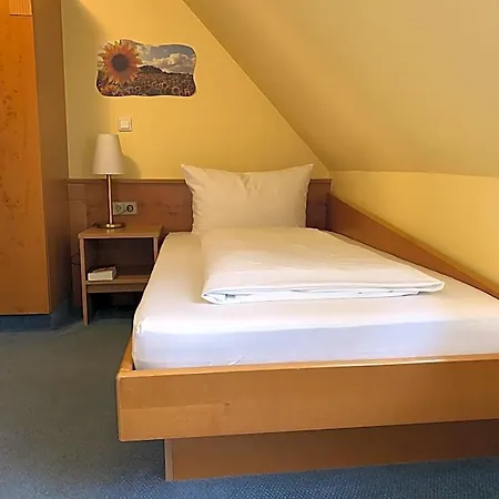 Zum Goldenen Mann راستات